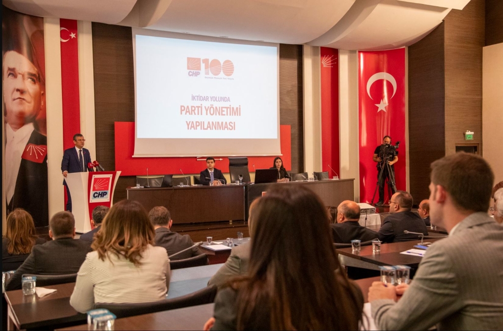 CHP'de Merkez Yönetim Kurulu Üyeleri Belirlendi