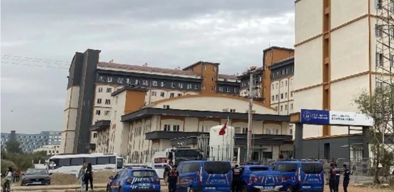 KYK Yurdunda 16 Öğrenciyi Taşıyan Asansör Düştü