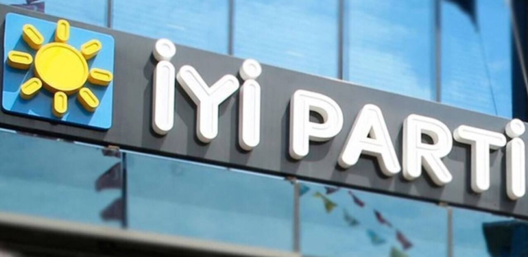 İYİ Parti’de 2 İlçe Başkanı Görevden Alındı