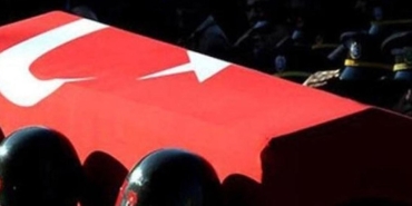 Türkiye Şehitlerine Ağlıyor