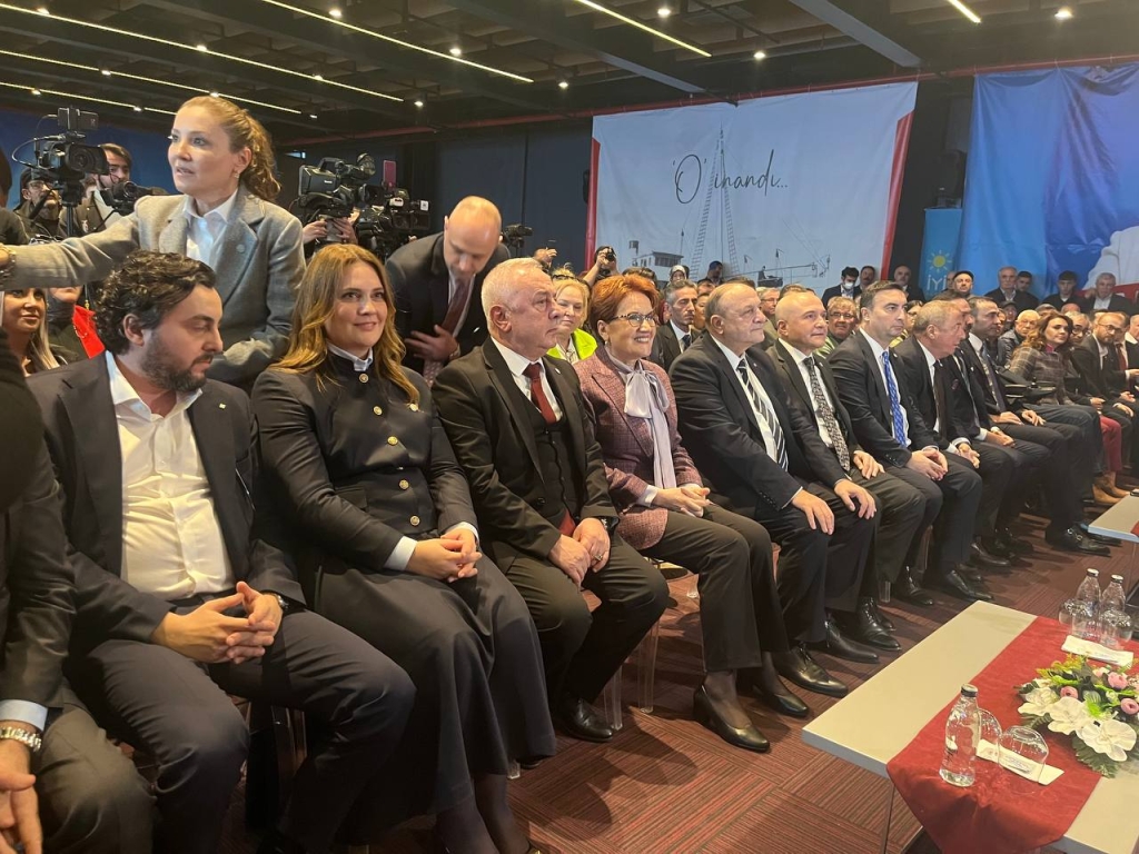 
Meral Akşener, Samsun Büyükşehir ve İlçe Adayları Açıklandı
