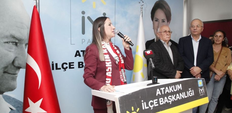 Selen Gülhan Çam'da İstifa Etti