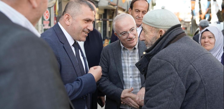 Burhan Mucur Vatandaşı Dinledi