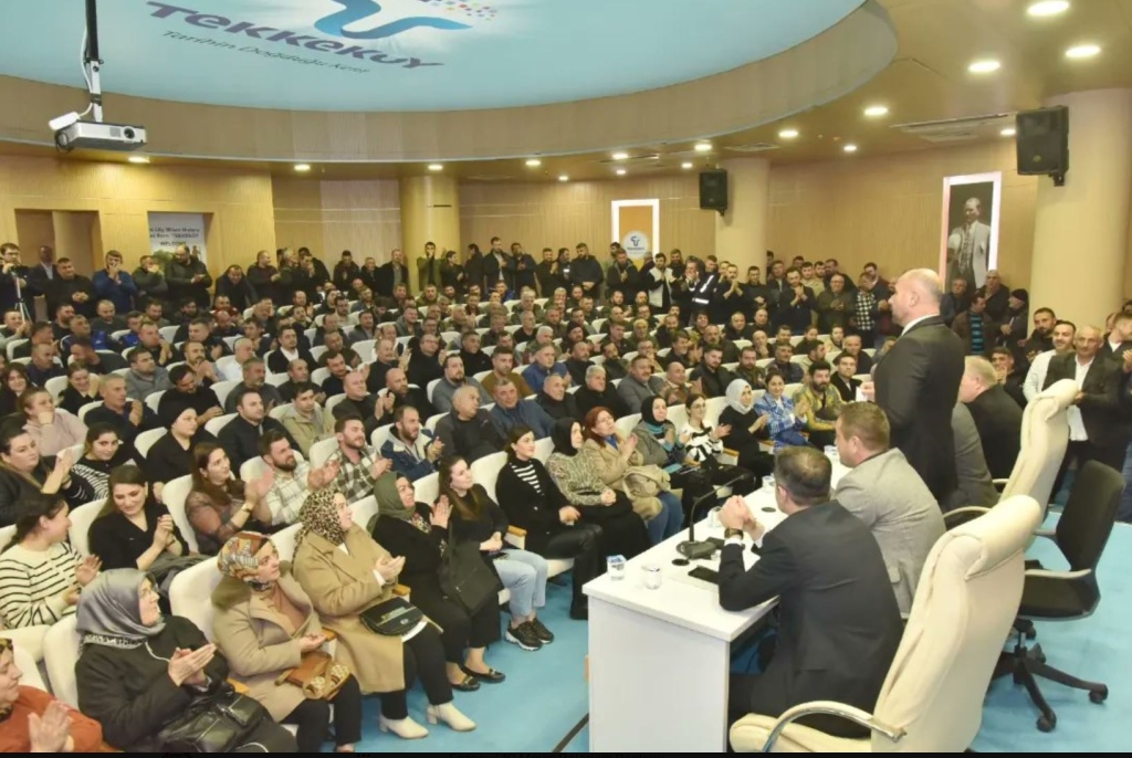 Tekkeköy’de İşçilere Bayram Erken Başladı