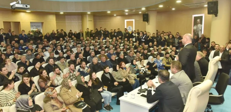Tekkeköy’de İşçilere Bayram Erken Başladı