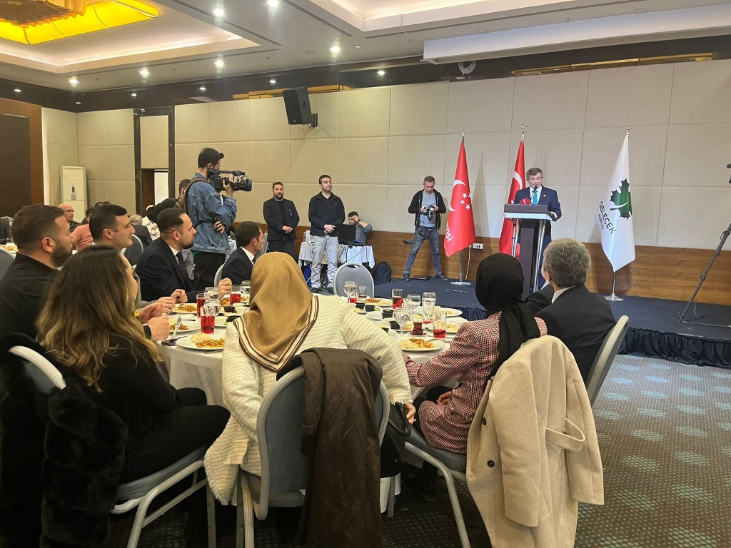 Ahmet Davutoğlu, Samsun'dan Seslendi: "Kaygılıyım"