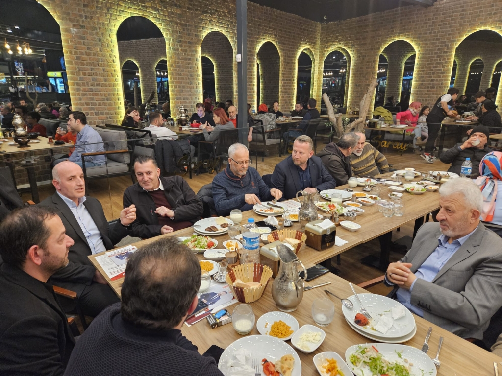 Derebahçe Muhtar Adayı Öksüzoğlu Gazetecilerle Buluştu