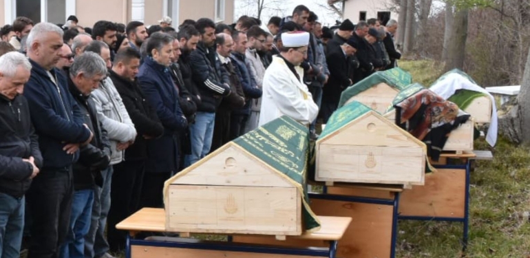Katliam Gibi Kazada