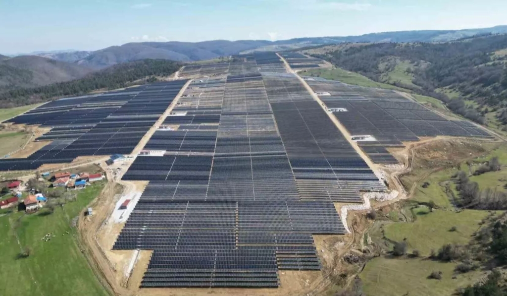 Ladik'te Güneş Enerji Santrali (GES) Faaliyete Geçti