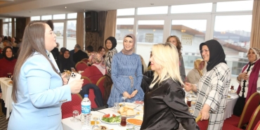 Özlem Maraş 'Şer' Odaklarına Yüklendi