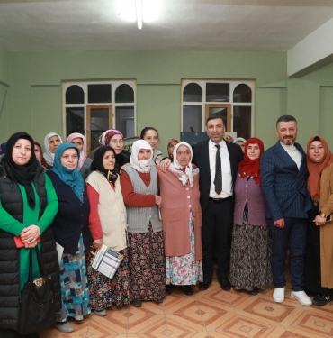 Sarıcaoğlu'ndan Annelere Kreş Müjdesi