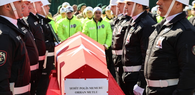 Şehit Polis Orhan Mutlu Toprağa Verildi