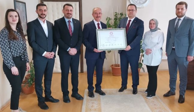 Çarşamba'yı Kazanan Hüseyin Dündar Mazbatasını Aldı!