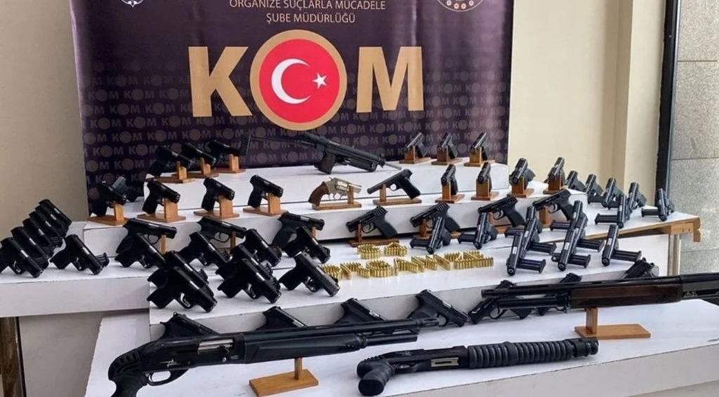 Samsun Dahil 77 ilde Bin 877 Silah Ele Geçirildi