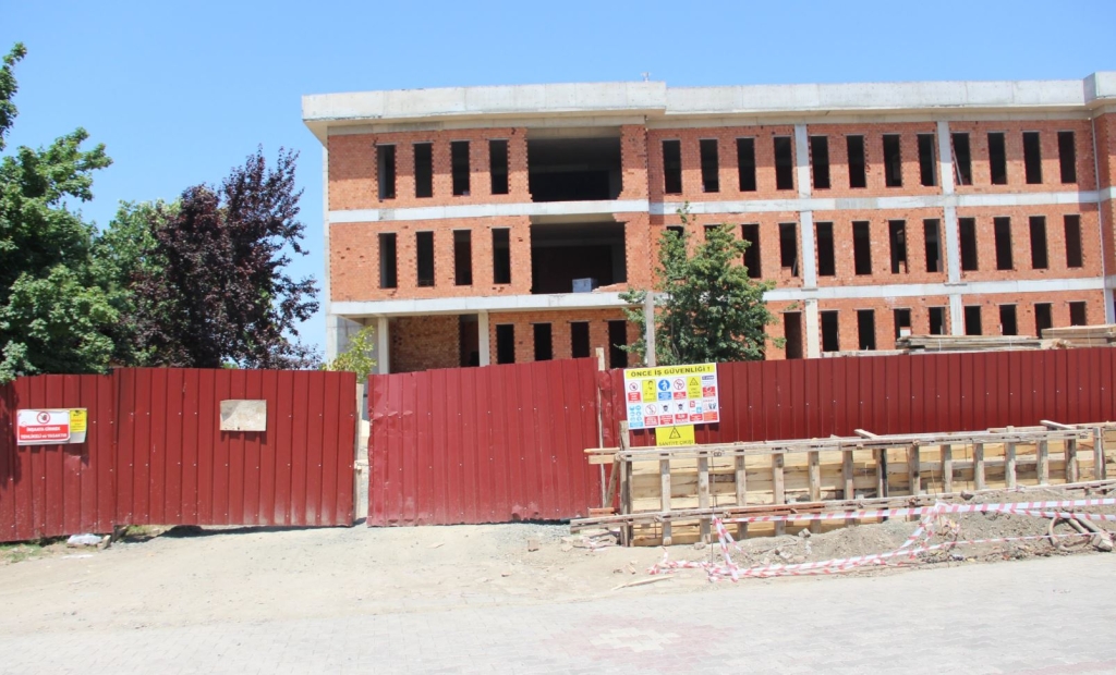 Çarşamba'nın Yeni Hükümet Konağı Mühürlendi-
