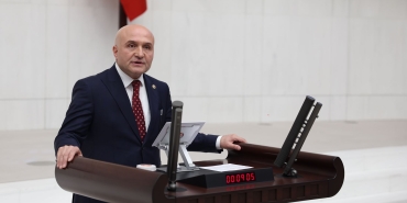 Erhan Usta, AJet'in Rötarları ve Mağduriyetleri Meclis Gündemine Taşıdı