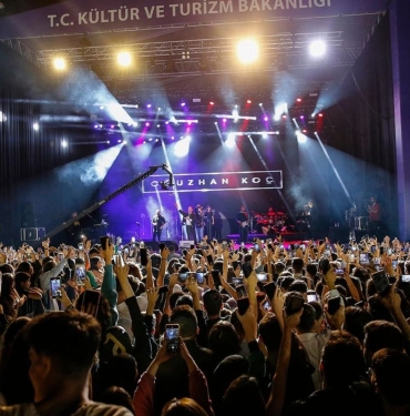 Samsun Kültür Yolu Festivali'ne Sanatçı Yağmuru