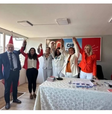 CHP Samsun'da Bahadır, Kadın Kolları Başkanlığı'na Seçildi!