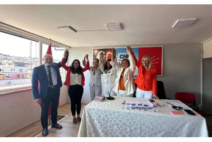 CHP Samsun'da Bahadır, Kadın Kolları Başkanlığı'na Seçildi!