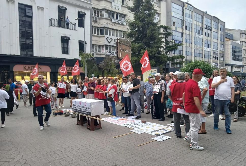 Samsun'da Emekliler Tencereli Eylem Yaptı!