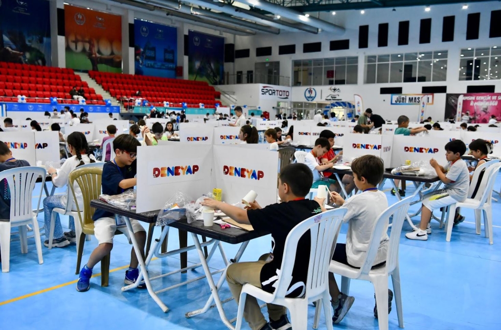Samsun'da Geleceğin Bilim İnsanları DENEYAP Sınavında Yarıştı