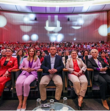 CHP'de 100 Yıl Sonra Büyük Değişim