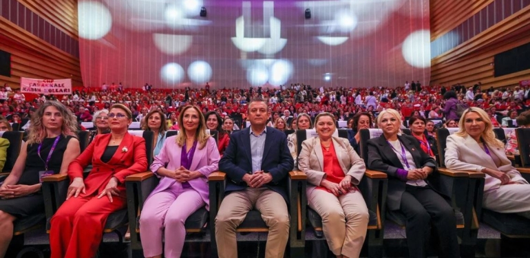 CHP’de 100 Yıl Sonra Büyük Değişim