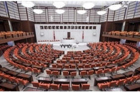 Emekli, Memur, Esnaf ve İşçinin Gözü Meclis'te