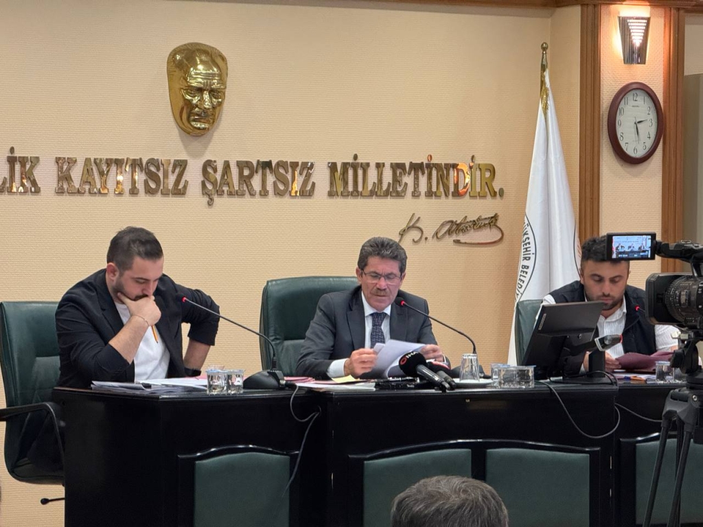 CHP'den AK Parti'ye Sert Çıkış