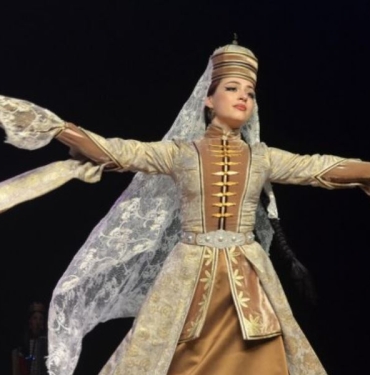 Oşad, Samsun'da Çerkes Kültürünü Unutulmaz Bir Gösteriyle Sahneledi
