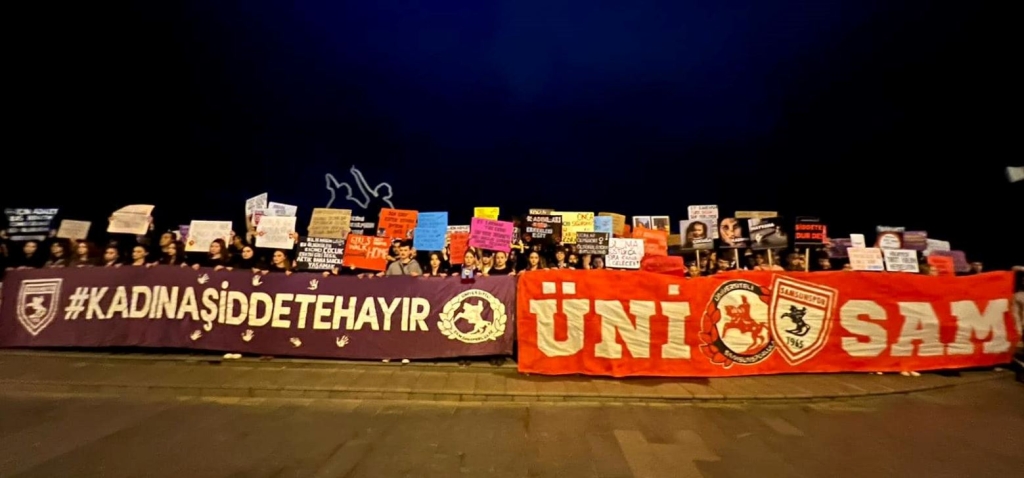 Samsun'da Kadın Cinayetlerine Karşı Yürüyüş Düzenlendi