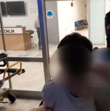 Samsun'da, Uyuşturucu Bağımlısı Komiseri Yaraladı
