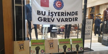 Sarar İşçilerinden Samsun Piazza'da Grev