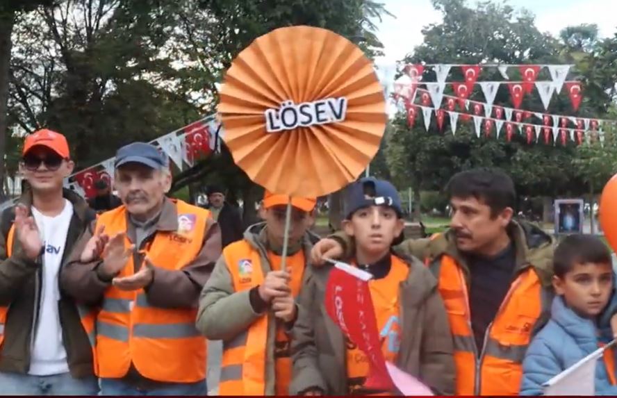 Samsun'da LÖSEV'den Farkındalık Yürüyüşü
