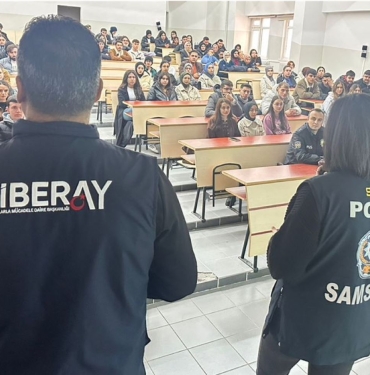 Siberay Seminerinde Gençlere Bağımlılık Eğitimi