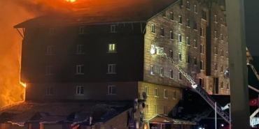 Bolu'da Kayak Merkezinde Otel Yangını!