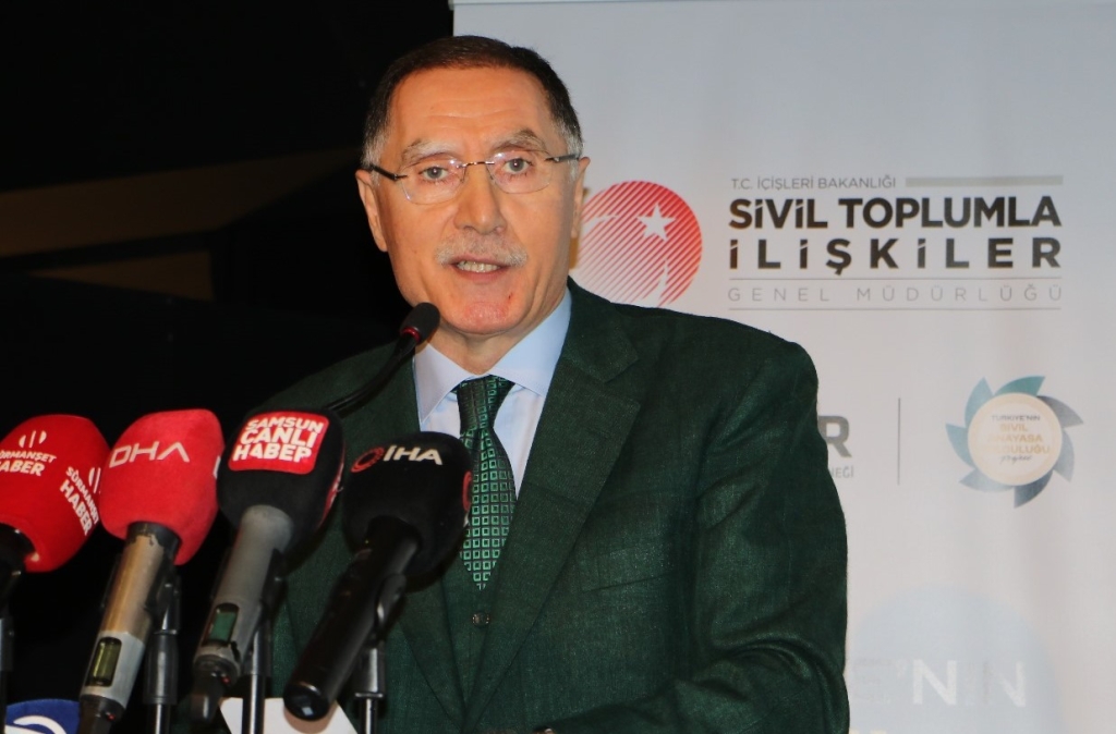 Eski Kamu Başdenetçisi Şeref Malkoç