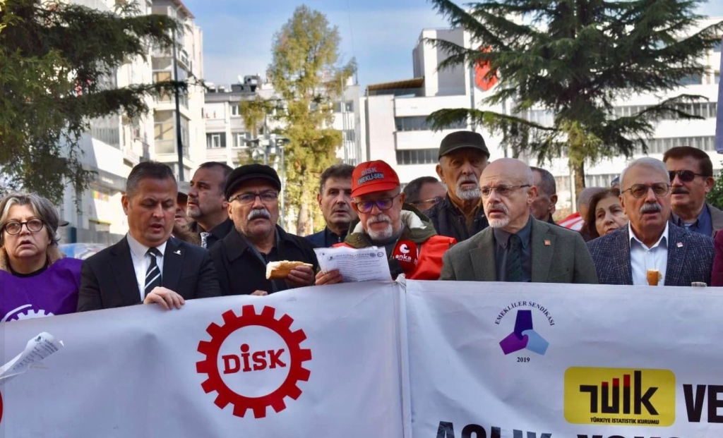 Samsun’da Kamu Çalışanları ve Emeklilerden Enflasyon Protestosu