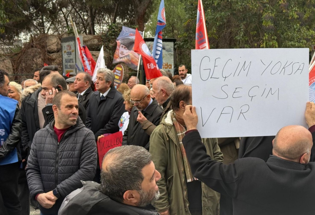 Samsun’da Kamu Çalışanlarından İş Bırakma Eylemi