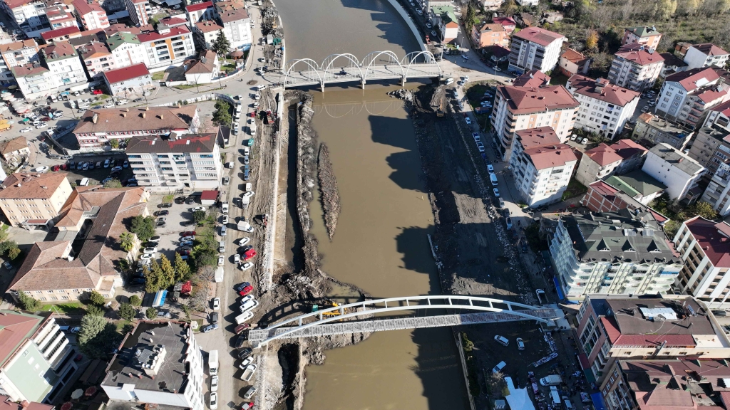 Terme Çayı Islah Çalışmaları Sürüyor