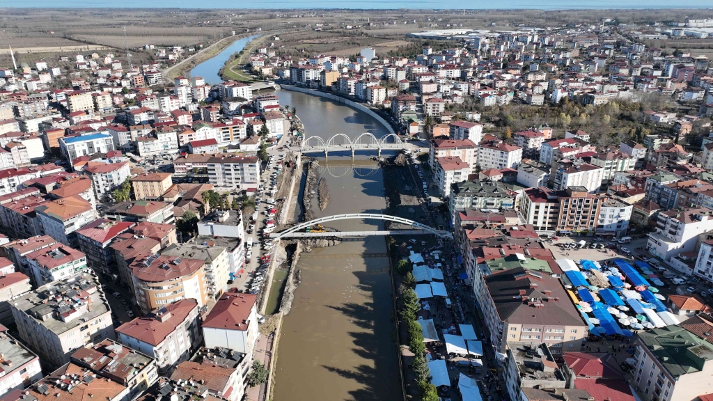 Terme Çayı Islah Çalışmaları Sürüyor