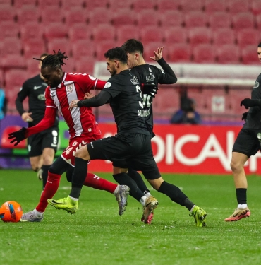 Samsunspor, Evinde Çaykur Rizespor’a 3-2 Mağlup Oldu