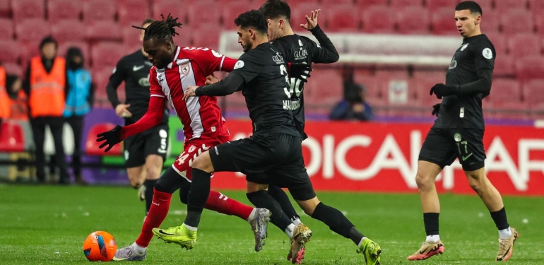 Samsunspor, Evinde Çaykur Rizespor’a 3-2 Mağlup Oldu
