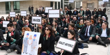 Samsun’da Avukatlardan Oturma Eylemi
