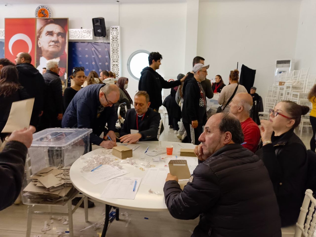Samsun’da Demokrasi Sandıklarına Yoğun Katılım