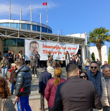 Samsun’da Demokrasi Sandıklarına Yoğun Katılım