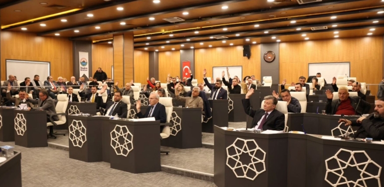 AK Parti’den İstifa Ederek MHP’ye Geçtiler