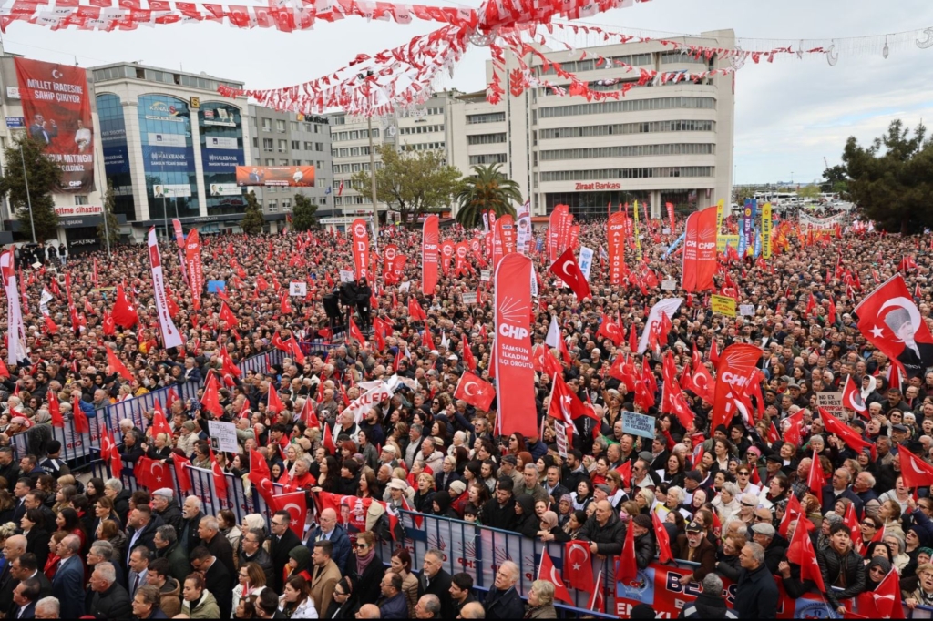 CHP’nin Samsun Mitingi Tıklım Tıklım