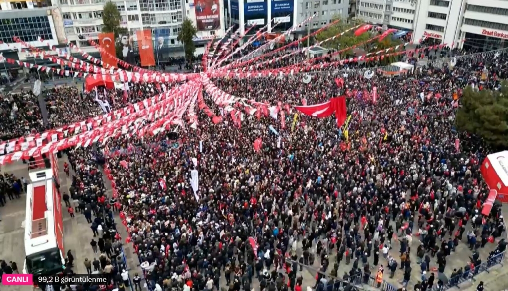 CHP’nin Samsun Mitingi Tıklım Tıklım