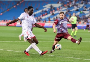 Samsunspor’dan Trabzon Deplasmanında Dirençli Bir Puan